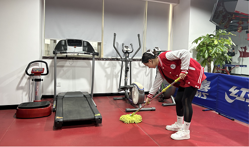 中路能源公司团总支开展“学习雷锋好榜样”志愿活动.png 中路能源公司团总支开展“学习雷锋好榜样”志愿活动.png